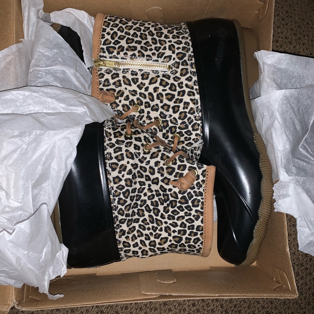 Sperry Saltwater Animal Print Textile Winter Rain Booties